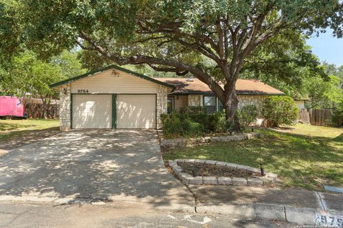 9754 Misty Ash Dr, Converse, TX, 78109-2717 | Card Image