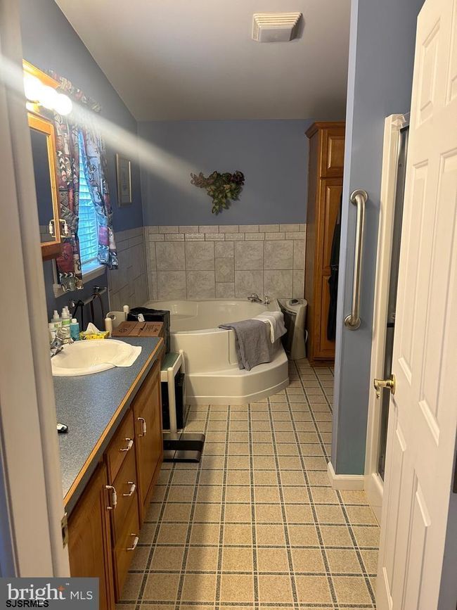 2 Birch Ct Ct, House other with 3 bedrooms, 2 bathrooms and null parking in Mays Landing NJ | Image 7