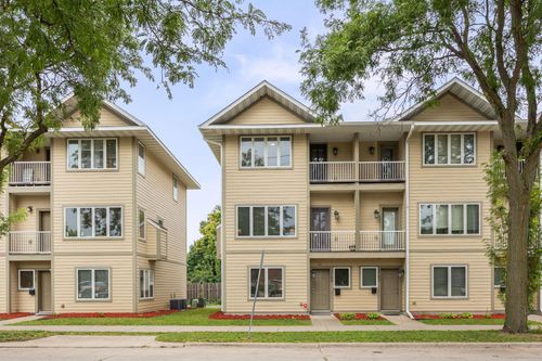 2705 E 28th St, Minneapolis, MN, 55406-1509 | Card Image