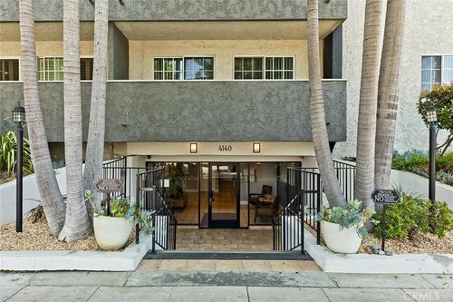 apt-205-4140 Warner Blvd, Burbank, CA, 91505-4136 | Card Image
