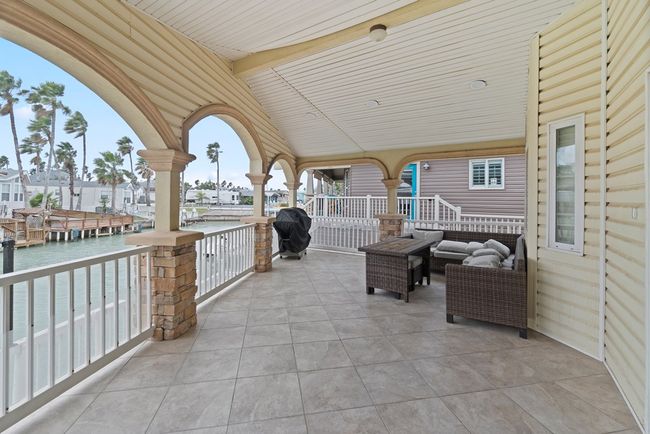 712 E Clam Circle, House other with 2 bedrooms, 2 bathrooms and null parking in Port Isabel TX | Image 4