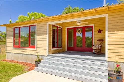 395 Dale Ln, Dale, TX, 78616-2840 | Card Image