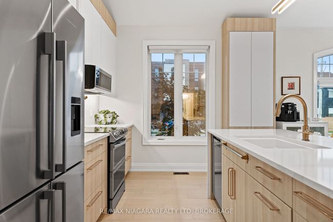 75 - 154 Port Robinson Rd, Condo with 3 bedrooms, 3 bathrooms and 2 parking in Fonthill ON | Image 12