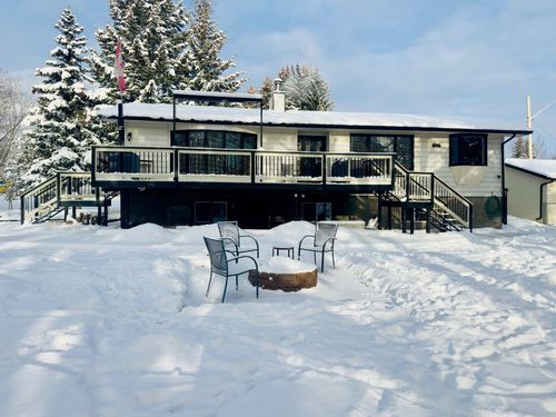 909 230 Street, Hillcrest, AB, T0K1C0 | Card Image