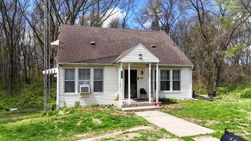 56896 Sunnyside Dr, Cassopolis, MI, 49031-9740 | Card Image