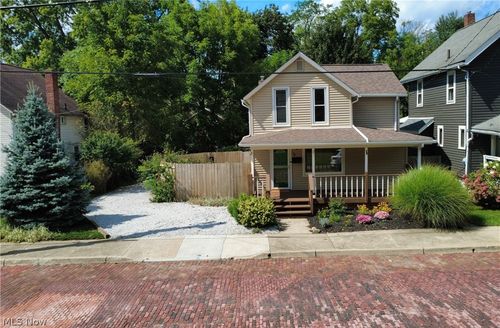 56 Charlotte St, Akron, OH, 44303-1824 | Card Image