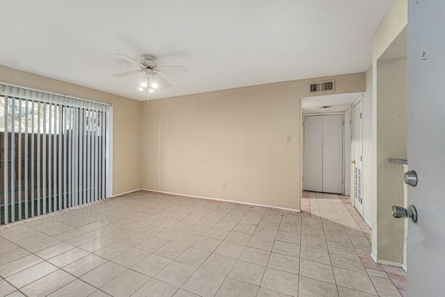 APT-75 - 3300 Pebblebrook Dr, House attached with 1 bedrooms, 1 bathrooms and null parking in Seabrook TX | Image 4