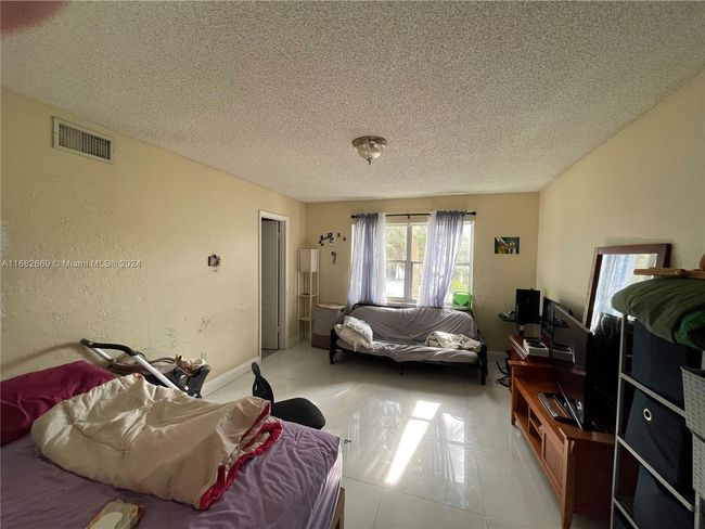 APT-201 - 4255 N University Dr, Condo with 2 bedrooms, 2 bathrooms and null parking in Sunrise FL | Image 8