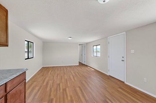 3 Haddox, Belen, NM, 87002-9706 | Card Image