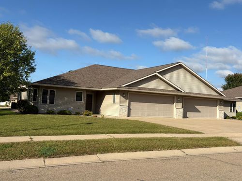 2305 Pinestar Ln Se, Rochester, MN, 55904-5999 | Card Image