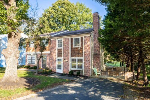 2368 Whitney Ct, CHARLOTTESVILLE, VA, 22911-8368 | Card Image