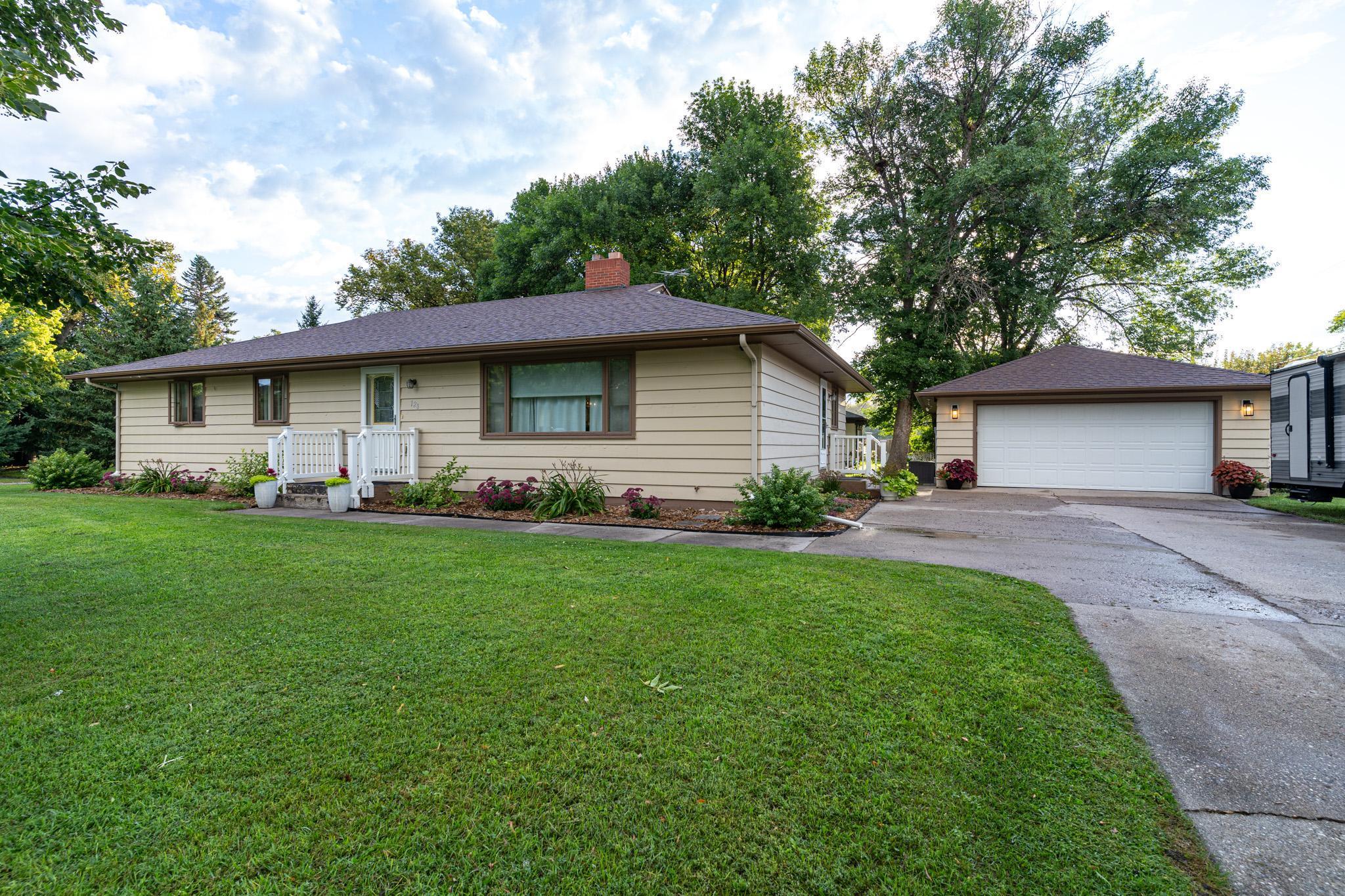 Sargent St, Crookston, MN 56716