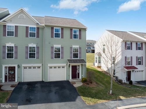 194 Kestrel Ln, Boalsburg, PA, 16827-1756 | Card Image