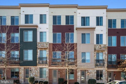 4806 Garden View Ln, CHANTILLY, VA, 20151-3751 | Card Image