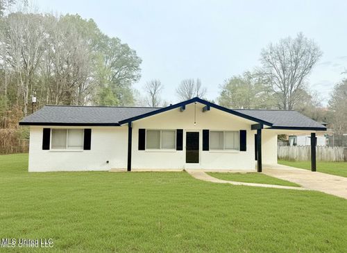 314 Owen Dr, Grenada, MS, 38901-2725 | Card Image