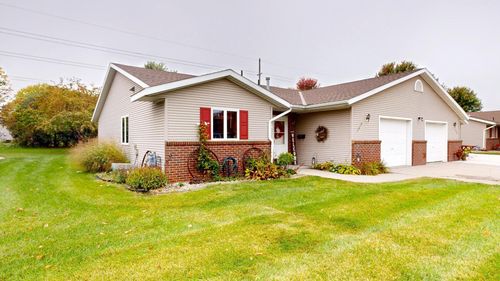2610 9th St Sw, Willmar, MN, 56201-5041 | Card Image