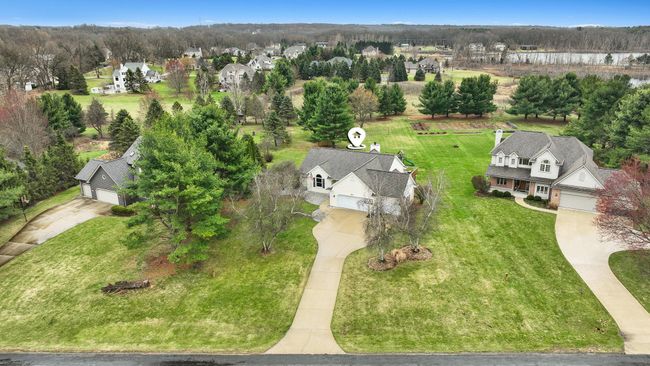 Ideal Location | Image 35