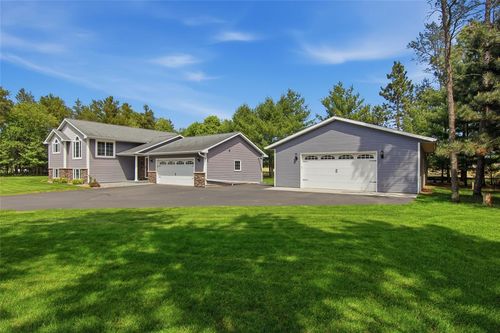 1301 Sandy Ridge Ln, Altoona, WI, 54720-2371 | Card Image