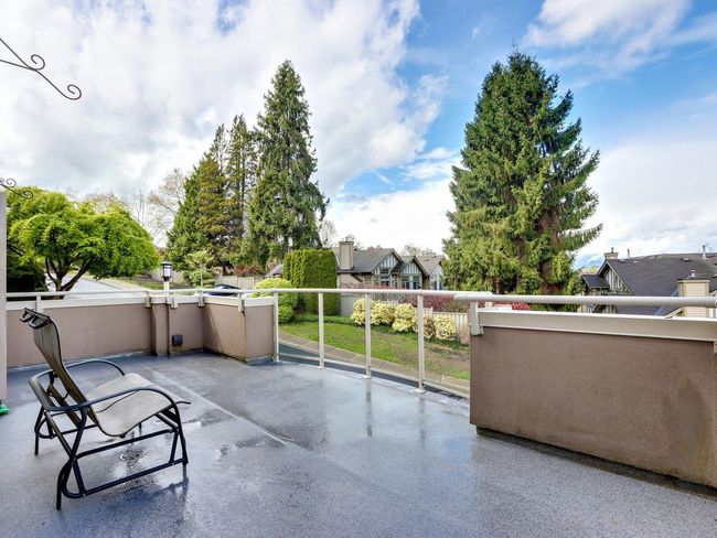 6 - 5239 Oakmount Crescent, Townhouse with 3 bedrooms, 3 bathrooms and 4 parking in Burnaby BC | Image 6