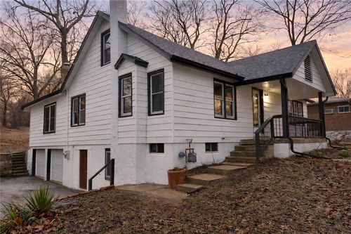 2944 N 47th St, Kansas City, KS, 66104-2440 | Card Image