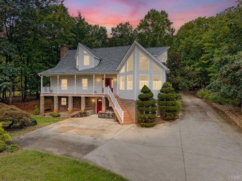 201 Huntingwood Blvd, Lynchburg, VA, 24503-3815 | Card Image