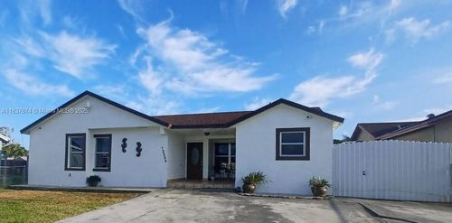 12554 Sw 211th Ter, Miami, FL, 33177-5773 | Card Image