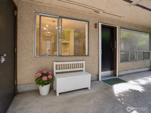 5-8354 11th Ave Nw, Seattle, WA, 98117-3334 | Card Image