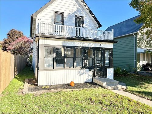 18 King St, Tillsonburg, ON, N4G3E2 | Card Image