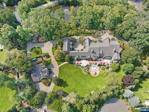 1055 High Mountain Rd, Franklin Lakes, NJ, 07417-1247 | Card Image