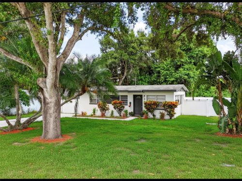 327 Barbara Cir, BELLEAIR, FL, 33756-1042 | Card Image