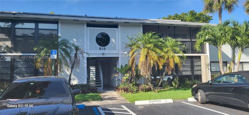 6-101-819 Ne 199th Street, Miami, FL, 33179 | Card Image