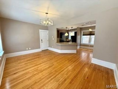 101-536 Rosedale Ave, Saint Louis, MO, 63112-1427 | Card Image