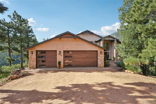 5575 Founders Pl, Manitou Springs, CO, 80829-3851 | Card Image