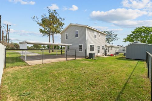 1058 E Reno Road, Reno, TX, 76020 | Card Image