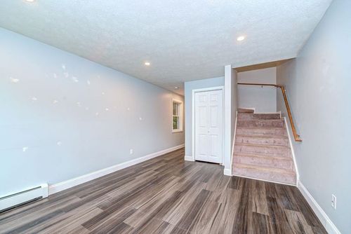 479 Lake Ave, Manchester, NH, 03103-3601 | Card Image