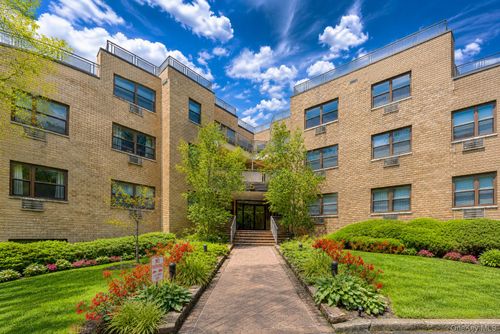 1ll-5 Schenck Ave, Great Neck, NY, 11021-3600 | Card Image
