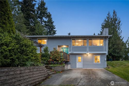 11102 126th Avenue Ne, Kirkland, WA, 98033 | Card Image