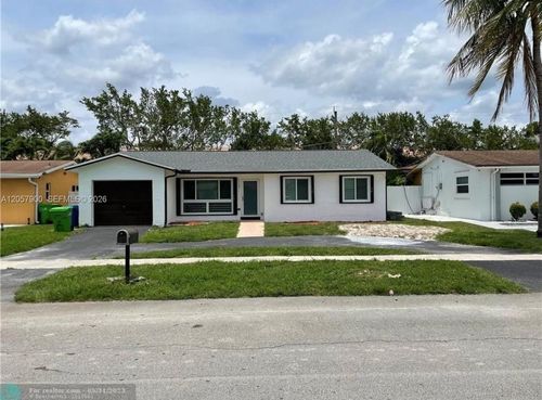 11371 Nw 32nd Mnr, Sunrise, FL, 33323-1413 | Card Image