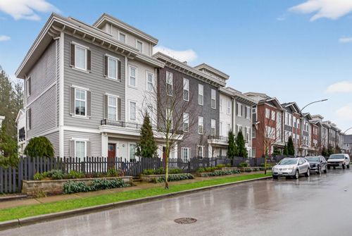 35-8370 202b St, Langley, BC, V2Y4K8 | Card Image