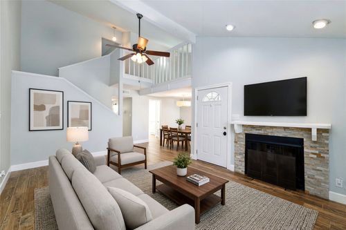 1702 Timber Ridge Dr, Austin, TX, 78741-5543 | Card Image