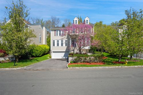 40 Bellefair Rd, Port Chester, NY, 10573-5507 | Card Image
