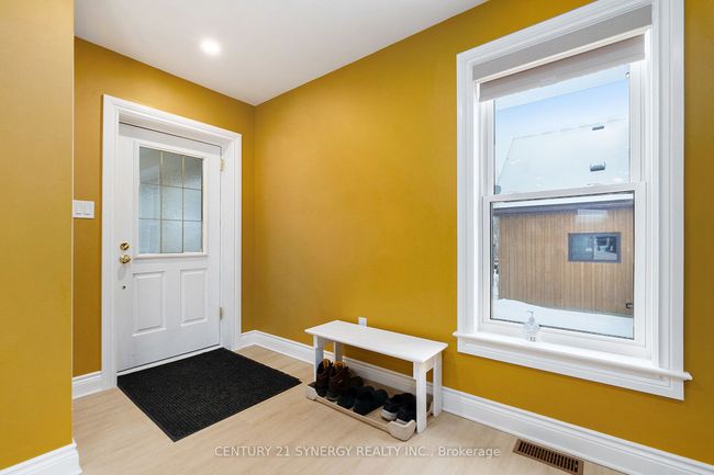 22 Victoria St, House other with 3 bedrooms, 2 bathrooms and 6 parking in Jasper ON | Image 5