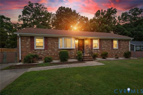 509 Briarwood Cir, North Prince George, VA, 23860-7301 | Card Image