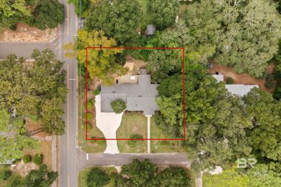 401 Camellia Court, House other with 3 bedrooms, 2 bathrooms and null parking in Fairhope AL | Image 3