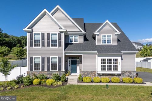 70 Kate Ct, EASTON, PA, 18042-8708 | Card Image