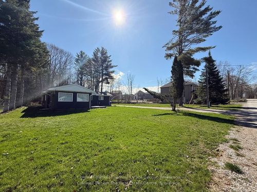 460 Wellington St, Gravenhurst, ON, P1P1A5 | Card Image