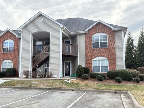 apt-2d-2620 Ingleside Dr, High Point, NC, 27265-2892 | Card Image