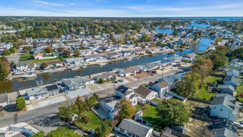 101 Clearwater Dr, Forked River, NJ, 08731-5116 | Card Image