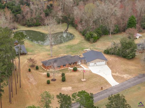 26 Mansfield Dr, Hawkinsville, GA, 31036-6527 | Card Image