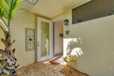 10776 Salvador Dali Circle, House other with 2 bedrooms, 2 bathrooms and null parking in Englewood FL | Image 3